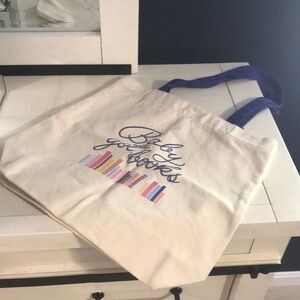 Barnes & Nobel Tote